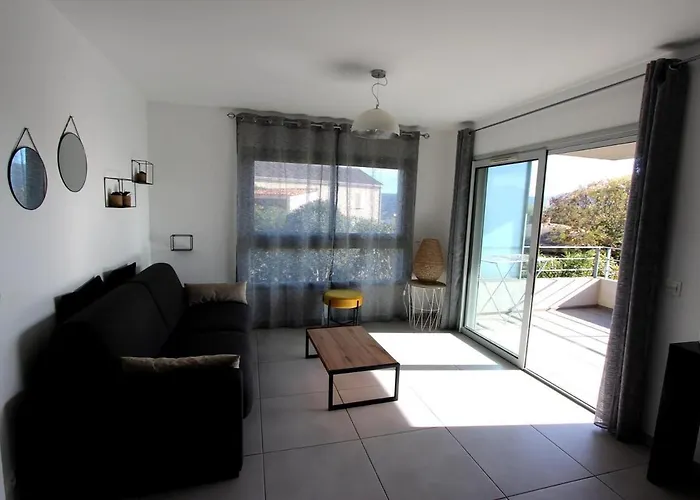 T2 Centre-ville De Porto-vecchio * Porto-Vecchio (Corsica)