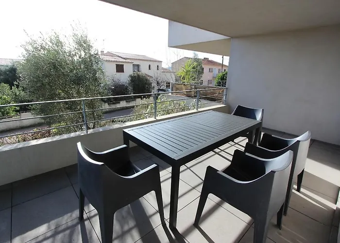 T2 Centre-ville De Porto-vecchio Порто-Веккьо